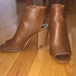 Madden Girl Naaomii Cognac Booties Size 7.5